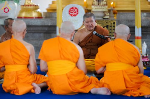 ภาพ No.341379:วันอาทิตย์ที่ 26 กรกฎาคม พ.ศ. 2569 ​โครงการอุปสมบทหมู่บูชาธรรมมหาปูชนียาจารย์ รุ่นที่ ๑ วัดกลางธนรินทร์ ต.บ้านแป้ง อ.พรหมบุรี จ.สิงห์บุรี