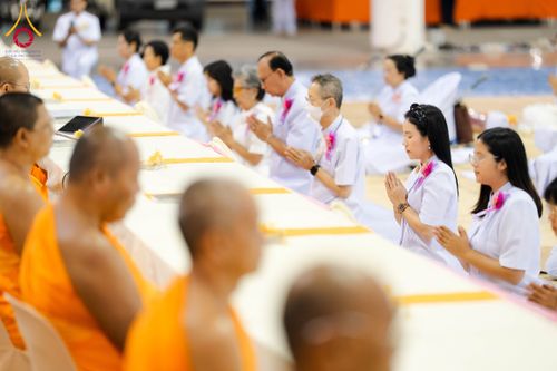 ภาพ No.305323:วันที่ 29 มกราคม พ.ศ. 2569 พิธีถวายภัตตาหารเป็นสังฆทาน แด่พระธรรมยาตรา ณ วัดพระธรรมกาย  จังหวัดปทุมธานี ในโครงการธรรมยาตรา กตัญญูบูชา มหาปูชนียาจารย์ พระมงคลเทพมุนี(สด จนฺทสโร) พระผู้ปราบมาร อนุสรณ์สถาน 7 แห่ง ปีที่ 14