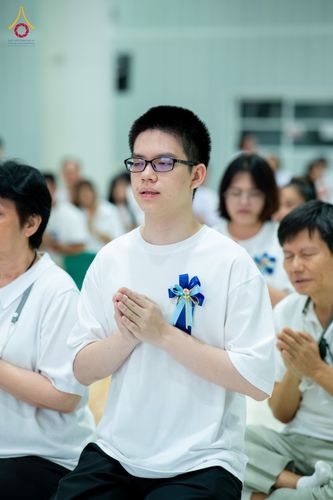 ภาพ No.322862:วันเสาร์ที่ 18 เมษายน พ.ศ. 2569 ตักบาตรฉลองพระใหม่ โครงการอุปสมบทหมู่ธรรมทายาท ระดับอุดมศึกษา รุ่นที่ 53 ภาคฤดูร้อน  ณ ฟ้องปฏิบัติธรรม ชั้นลอย 1/2 มหารัตนวิหารคด คอร์ 13 วัดพระธรรมกาย