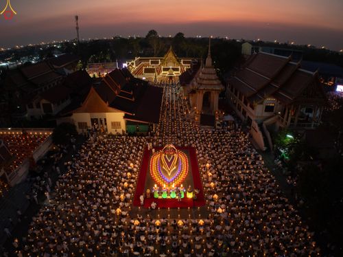 ภาพ No.297159:วันที่ 17 มกราคม พ.ศ. 2569 พิธีจุดประทีปถวายเป็นพุทธบูชา และบูชาธรรมมหาปูชนียาจารย์ (ภาพชุดที่ 2) ณ วัดโบสถ์บน ต.บางคูเวียง จ.นนทบุรี อนุสรณ์สถานลำดับที่ 4 สถานที่เกิดด้วยกายธรรม ในโครงการธรรมยาตรา กตัญญูบูชา มหาปูชนียาจารย์ พระมงคลเทพมุนี(สด จนฺทสโร) พร