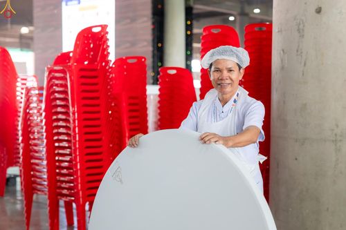 ภาพ No.325918:วันที่ 22 เมษายน พ.ศ.2569(วันคุ้มครองโลก) งานถวายมหาสังฆทาน 40,000 กว่าวัดทั่วประเทศ เจ้าหน้าที่ สาธุชน ร่วมใจจัดเตรียมภัตตาหารเพล (ชุด 2)