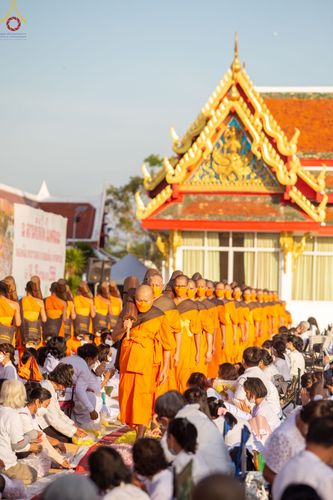 ภาพ No.70742:พิธีต้อนรับพระธรรมยาตรา ในโครงการธรรมยาตรากตัญญูบูชา มหาปูชนียาจารย์ พระมงคลเทพมุนี(สด จนฺทสโร) พระผู้ปราบมาร อนุสรณ์สถาน 7 แห่ง ปีที่ 11 วันที่ 14 มกราคม พ.ศ. 2566 ณ อนุสรณ์สถานลำดับที่ 3 สถานที่เกิดในเพศสมณะ วัดสองพี่น้อง อ.สองพี่น้อง จ.สุพรรณบุรี