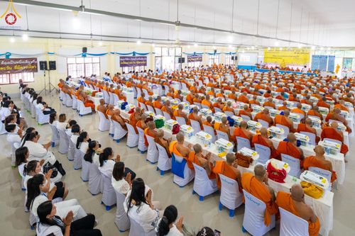 ภาพ No.137712:พิธีตักบาตร พิธีถวายสังฆทานแด่คณะสงฆ์ 323 วัด พิธีทำบุญอุทิศส่วนกุศลแด่ผู้วายชนม์ ในเหตุการณ์ความไม่สงบ 4 จังหวัดชายแดนภาคใต้ ปีที่ 20 ครั้งที่ 169 และพิธีมอบกองทุนหนุนแรงใจช่วยครูใต้ ปีที่ 17 ครั้งที่ 134 วันที่ 25 พฤษภาคม พ.ศ.2567 อ.ตากใบ จ.นราธิวาส