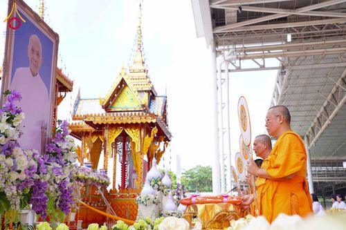 ภาพ No.316548:วันอาทิตย์ที่ 29 มีนาคม พ.ศ. 2569 พิธีทอดผ้าบังสุกุลและพิธีชำระร่าง โยมพ่อณรงค์ จินตมากุล  สิริอายุ 99 ปี 11 เดือน โยมบิดา พระครูปลัดรัตนวีรวัฒน์ (รังสฤษดิ์ อิทฺธิจินตโก) ที่ปรึกษาเจ้าคณะจังหวัดปทุมธานี เจ้าอาวาสวัดพระธรรมกาย  ณ ฌาปนสถานชั่วคราว ทางเข้า 