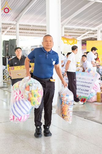 ภาพ No.291008:วันจันทร์ที่ 5 มกราคม พ.ศ. 2569  วัดพระธรรมกาย มูลนิธิธรรมกาย  จัดพิธีมอบของขวัญสนับสนุนการจัดกิจกรรมงานวันเด็กแห่งชาติ ประจำปี พ.ศ. 2569 ให้แก่องค์กรภาคีเครือข่ายกว่า 200 องค์กร ณ วัดพระธรรมกาย อ.คลองหลวง จ.ปทุมธานี