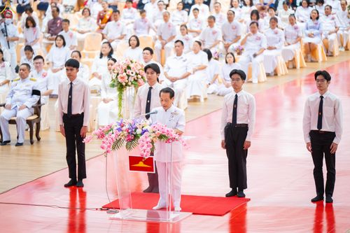 ภาพ No.311927:วันอังคารที่ 3 มีนาคม พ.ศ.2569 พิธีมอบโล่วัชรเกียรติยศ โครงการตอบปัญหาธรรมะทางก้าวหน้า ครั่งที่ 43, พิธีมอบโล่วัชรเกียรติยศ โครงการสอบตอบปัญหาศีลธรรม เพื่อสันติภาพโลก (World-Pec) ครั้งที่ 19 ณ สภาธรรมกายสากล วัดพระธรรมกาย