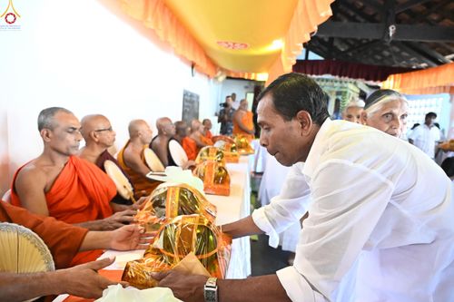 ภาพ No.278745:วันที่ 30 ตุลาคม 2568  กฐินสมทบวัดต่างประเทศ โดยคณะศิษยานุศิษย์  บูชาธรรม 81 ปี หลวงพ่อธัมมชโย  ณ วัดศรีโพธินันทะ ประเทศศรีลังกา