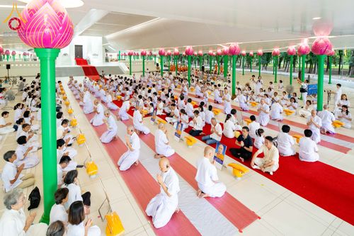 ภาพ No.286550:วันเสาร์ที่ 12 กรกฏาคม พ.ศ.2568 พิธีบรรพชาอุปสมบท  โครงการบรรพชาอุปสมบทหมู่ ธรรมทายาทนานาชาติ(ภาคภาษาจีน), โครงการบรรพชาสามเณร โรงเรียนนานาชาติ รุ่นที 14