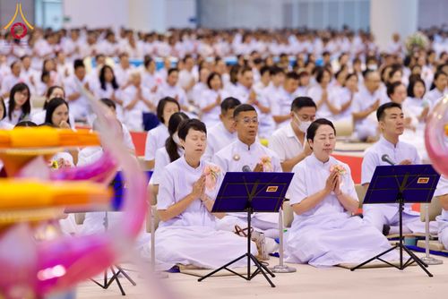 ภาพ No.318379:วันอาทิตย์ต้นเดือนที่ 5 เมษายน พ.ศ.2569 พิธีบูชาข้าวพระ ณ สภาธรรมกายสากล วัดพระธรรมกาย