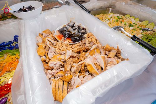 ภาพ No.307025:วันที่ 31 มกราคม พ.ศ. 2569 พิธีถวายภัตตาหารเป็นสังฆทาน แด่พระธรรมยาตรา ณ วัดพระธรรมกาย  จังหวัดปทุมธานี ในโครงการธรรมยาตรา กตัญญูบูชา มหาปูชนียาจารย์ พระมงคลเทพมุนี(สด จนฺทสโร) พระผู้ปราบมาร อนุสรณ์สถาน 7 แห่ง ปีที่ 14