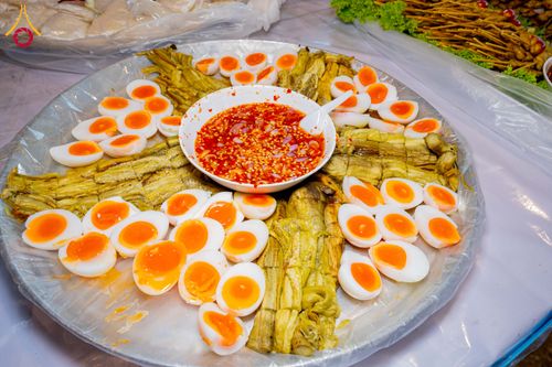 ภาพ No.305409:วันที่ 29 มกราคม พ.ศ. 2569 พิธีถวายภัตตาหารเป็นสังฆทาน แด่พระธรรมยาตรา ณ วัดพระธรรมกาย  จังหวัดปทุมธานี ในโครงการธรรมยาตรา กตัญญูบูชา มหาปูชนียาจารย์ พระมงคลเทพมุนี(สด จนฺทสโร) พระผู้ปราบมาร อนุสรณ์สถาน 7 แห่ง ปีที่ 14