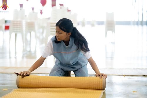 ภาพ No.134657:V.35 เพื่อบุญต้นเดือน การรับบุญของเจ้าหน้าที่หน่วยงานต่างๆ เพื่องานบุญวันอาทิตย์ต้นเดือน ณ วัดพระธรรมกาย วันที่ 7 เมษายน พ.ศ. 2567