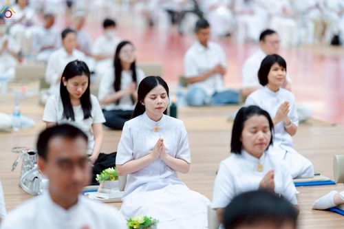 ภาพ No.225429:วันอาทิตย์ที่ 18 พฤษภาคม พ.ศ. 2568 พิธีร่วมบุญการศึกษา พระภิกษุ สามเณร ณ ห้องแก้วสารพัดนึก 2 วัดพระธรรมกาย