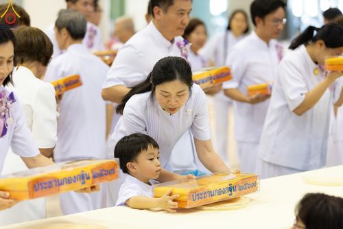 ภาพ No.167785:พิธีทอดกฐิน และ พิธีกรานกฐิน ในวันอาทิตย์ที่ 3 พฤศจิกายน พ.ศ. 2567 ณ วัดพระธรรมกาย จ.ปทุมธานี