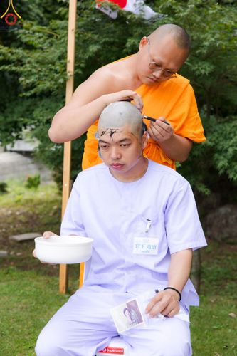 ภาพ No.147510:พิธีตัดปอยผม ขอขมา มอบบาตร ผ้าไตร โครงการปฐมอุปสมบท สมโภชอุโบสถ บูชาธรรม 80 ปี หลวงพ่อธัมมชโย ณ วัดพระธรรมกายโทชิหงิ ประเทศญี่ปุ่น วันพฤหัสบดีที่ 8 สิงหาคม พ.ศ. 2567