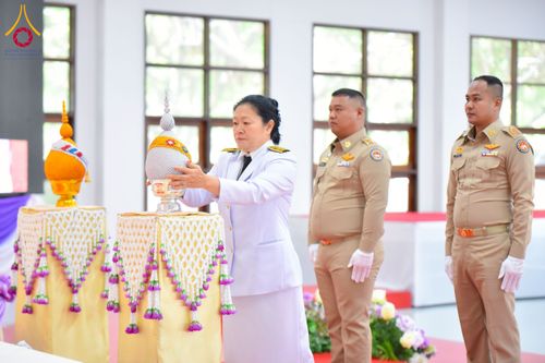 ภาพ No.227166:วันอังคารที่ 3 มิถุนายน พ.ศ. 2568 นายอำเภอคลองหลวง นำพสกนิกรรวมใจภักดิ์ สมเด็จพระนางเจ้าฯ พระบรมราชินี เนื่องในโอกาสวันเฉลิมพระชนมพรรษา ณ อาคารปลูกศรัทธา 2 วัดพระธรรมกาย อ.คลองหลวง จ.ปทุมธานี