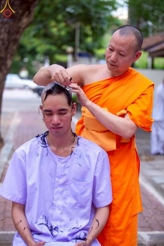 ภาพ No.216770:วันอาทิตย์ที่ 6 เมษายน พ.ศ. 2568 พิธีตัดปอยผม และปลงผมนาคธรรมทายาท โครงการบวชบูชาธรรม81ปี หลวงพ่อธัมมชโย โครงการ 1 และ 2 โครงการนานาชาติ AEC&WAB รุ่น CEO (ผู้บริหาร) รุ่นที่4 ณ หมู่บ้านบรรลุธรรม วัดพระธรรมกาย