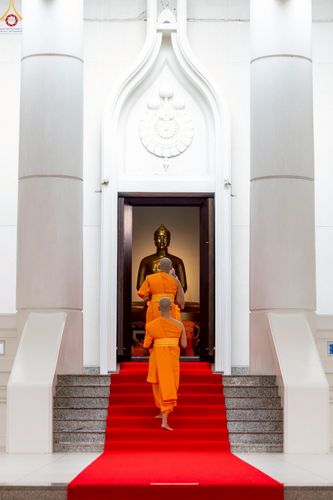 ภาพ No.227445:วันเสาร์ที่ 31 พฤษภาคม พ.ศ. 2568 พิธีเวียนประทักษิณรอบพระอุโบสถ ในพิธีอุปสมบท สามเณรเตรียม DCI รุ่นที่ 22 ณ อุโบสถพระไตรปิฎก วัดพระธรรมกาย