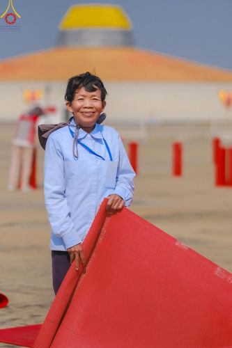 ภาพ No.208165:V.55 สารพัดV สารพัดดี ที่วัดพระธรรมกาย ในโครงการธรรมยาตรา กตัญญูบูชา มหาปูชนียาจารย์ พระมงคลเทพมุนี (สด จนฺทสโร) พระผู้ปราบมาร อนุสรณ์สถาน 7 แห่ง ปีที่ 13 ระหว่างวันที่ 2-31 มกราคม พ.ศ. 2568