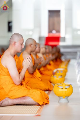 ภาพ No.244866:วันเสาร์ที่ 6 กันยายน พ.ศ. 2568 พิธีถวายบาตร บรรพชา อุปสมบทของนาคธรรมทายาท โครงการอุปสมบทหมู่บูชาธรรมครบรอบ 108 ปี  วันครูผู้ค้นพบวิชชาธรรมกาย ณ โบสถ์พระไตรปิฎก วัดพระธรรมกาย