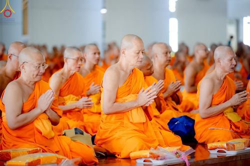 ภาพ No.177455:พิธีถวายภัตตาหารเมนูสวรรค์ และพิธีบุพเปตพลี ครั้งที่ 158 ร่วมอุทิศบุญแด่หมู่ญาติที่ล่วงลับไปแล้ว และสืบทอดอายุพระพุทธศาสนา ณ วัดพระธรรมกาย วันที่ 30 พฤศจิกายน พ.ศ.2567 (วันพระ แรม 15 ค่ำ เดือน 12)