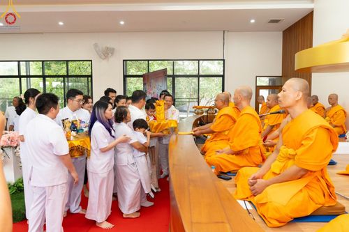 ภาพ No.162991:โครงการกฐินสามัคคีทั่วไทย 30,000 วัด บูชาธรรม 80 ปี หลวงพ่อธัมมชโย โดย คณะศิษยานุศิษย์วัดพระธรรมกาย ณ ศูนย์ปฎิบัติธรรมจันทบุรี วันที่ 18 ตุลาคม พ.ศ. 2567
