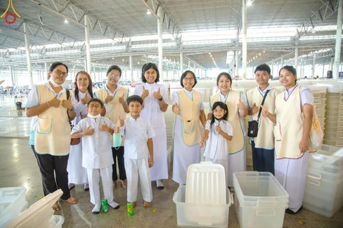 ภาพ No.205938:พิธีตักบาตร และ พิธีบูชาข้าวพระ ในวันอาทิตย์ต้นเดือน 2 กุมภาพันธ์ พ.ศ. 2568 ณ สภาธรรมกายสากล วัดพระธรรมกาย