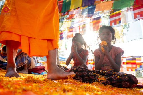 ภาพ No.132123:พิธีต้อนรับ พระ-สามเณร ธรรมยาตรา ในโครงการบรรพชา 1,250 รูป ณ แดนประสูติ สวนลุมพินี ประเทศเนปาล วันที่ 16-17 มีนาคม พ.ศ. 2567