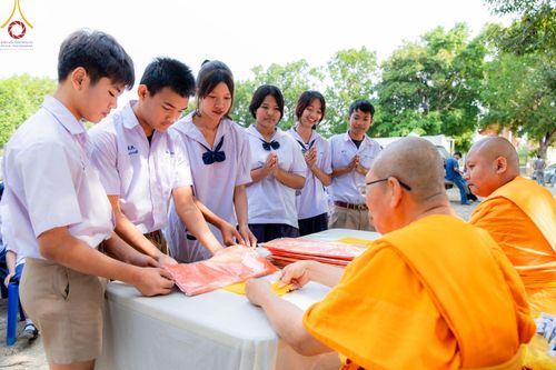 ภาพ No.203461:พิธีทอดผ้าป่าทำนุบำรุงศาสนสถาน ณ วัดปรางค์หลวง ตำบลบางม่วง อำเภอบางใหญ่ จังหวัดนนทบุรี ในโครงการธรรมยาตรา กตัญญูบูชา มหาปูชนียาจารย์ พระมงคลเทพมุนี(สด จนฺทสโร) พระผู้ปราบมาร อนุสรณ์สถาน 7 แห่ง ปีที่ 13 วันที่ 29 มกราคม พ.ศ. 2568