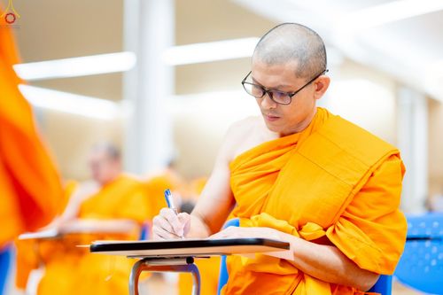 ภาพ No.249678:วันที่ 1 ตุลาคม พ.ศ. 2568 การสอบธรรมสนามหลวง นักธรรมชั้นตรี อำเภอคลองหลวง จังหวัดปทุมธานี ณ ห้องแก้วสารพัดนึก 2 วัดพระธรรมกาย
