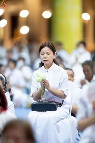 ภาพ No.241061:วันพุธที่ 27 สิงหาคม พ.ศ. 2568 พิธีจุดประทีป ในวันธรรมชัย ณ วัดพระธรรมกาย