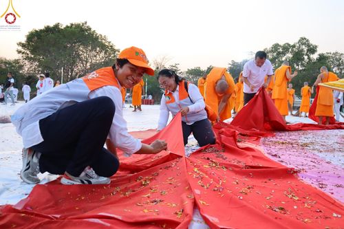 ภาพ No.111690:V.10 เก่งกล้า การเตรียมงาน เก็บงาน การรับบุญของเจ้าหน้าที่หน่วยงานต่างๆ เพื่อโครงการธรรมยาตรา กตัญญูบูชามหาปูชนียาจารย์ พระมงคลเทพมุนี (สด จนฺทสโร) พระผู้ปราบมาร อนุสรณ์สถาน 7 แห่ง ปีที่ 12 ระหว่างวันที่ 2 - 31 มกราคม พ.ศ.2567