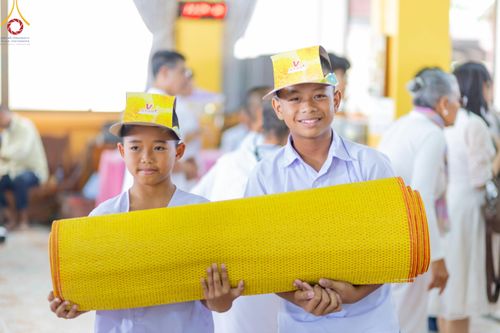 ภาพ No.192214:พิธีทอดผ้าป่าทำนุบำรุงศาสนสถาน ณ วัดนราภิรมย์ ตำบลนราภิรมย์ อำเภอบางเลน จังหวัดนครปฐม ในโครงการธรรมยาตรา กตัญญูบูชา มหาปูชนียาจารย์ พระมงคลเทพมุนี(สด จนฺทสโร) พระผู้ปราบมาร อนุสรณ์สถาน 7 แห่ง ปีที่ 13 วันที่ 9 มกราคม พ.ศ. 2568