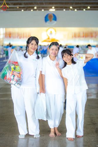 ภาพ No.137250:พิธีตักบาตร และปฏิบัติธรรม ในวันวิสาขบูชา วันพุธที่ 22 พฤษภาคม พ.ศ. 2567 ( วันพระขึ้น15 ค่ำ เดือน 6 ) ณ วัดพระธรรมกาย จ.ปทุมธานี