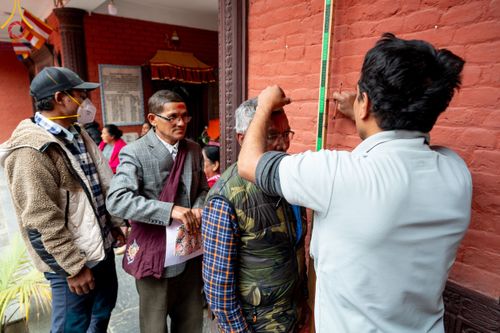 ภาพ No.209853:วันที่ 28 กุมภาพันธ์ พ.ศ.2568 พิธีเปิดโครงการบวชสามเณร พิธีถวายไทยธรรม พิธีขอขมามอบผ้าไตร  ณ เมืองปาตัน ประเทศเนปาล