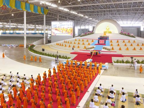 วัดพระธรรมกายจัด งานบุญวันอาทิตย์ต้นเดือน  มีกิจกรรมดังนี้ พิธีตักบาตร, พิธีบูชาข้าวพระ พระธรรมยาตรารับประกาศนียบัตร โครงการธรรมยาตราฯ ปีที่ 11 ในวันที่ 5 กุมภาพันธ์ พ.ศ. 2566 ณ วัดพระธรรมกาย อ.คลองหลวง จ.ปทุมธานี