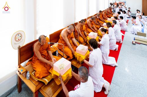 ภาพ No.336298:วันจันทร์ที่ 22 มิถุนายน พ.ศ.2569 พิธีอัญเชิญพระธรรมกาย และบรรจุพระบรมสารีริกธาตุ  ภายในเกศดอกบัวตูม องค์พระประธาน ณ อาคารสมปรารถนา วัดกลางธนรินทร์ ต.บ้านแป้ง อ.พรหมบุรี จ.สิงห์บุรี