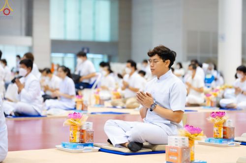 ภาพ No.85787:พิธีถวายคิลานเภสัชและอุปกรณ์การแพทย์ บูชาธรรมเนื่องในวันธรรมชัย วันที่ 19 สิงหาคม พ.ศ. 2566 ณ ห้องแก้วสารพัดนึก วัดพระธรรมกาย