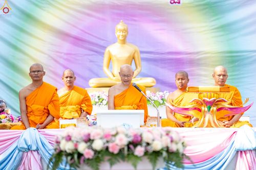 ภาพ No.272772:วันอาทิตย์ที่ 19 ตุลาคม พ.ศ. 2568 พิธีทอดกฐินสามัคคี  ณ วัดพระธรรมกายดีซี สหรัฐอเมริกา 