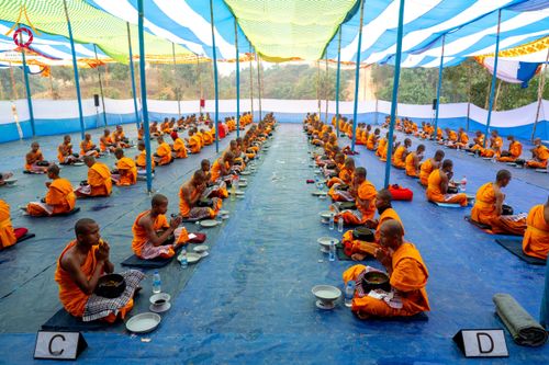 ภาพ No.130990:Photo Story ปฐมบรรพชาชาวพุทธมาร์มา Episode 4/5 วันที่ 13 กุมภาพันธ์พ.ศ. 2567 ณ วัดธัมจักร อรัญกุฏิ บังกลาเทศ