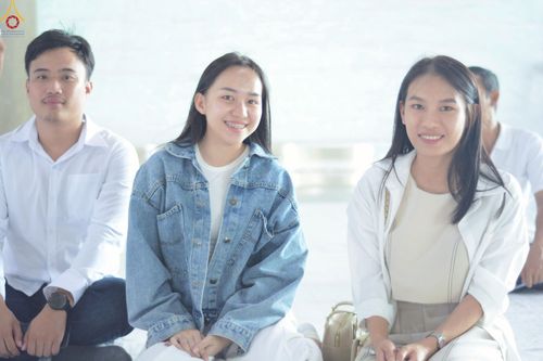 ภาพ No.248617:วันที่ 28 กันยายน พ.ศ. 2568 พิธีตัดปอยผม และปลงผม โครงการอุปสมบทบูชาธรรม 141 ปี พระมงคลเทพมุนี ณ วิหารคด วัดพระธรรมกาย