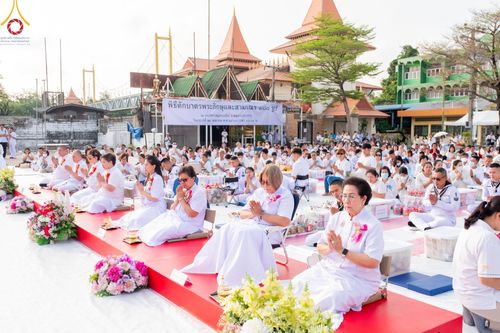 ภาพ No.58135:พิธีตักบาตรพระภิกษุและสามเณร 180 รูป ณ ลานองค์พระสมุทรเจดีย์ จ.สมุทรปราการ วันเสาร์ที่ 27 เมษายน พ.ศ. 2567