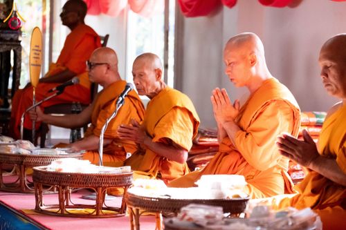 ภาพ No.197464:พิธีทอดผ้าป่าทำนุบำรุงศาสนสถาน ณ วัดโบสถ์(บน) ตำบลบางคูเวียง อำเภอบางกรวย จังหวัดนนทบุรี ในโครงการธรรมยาตรา กตัญญูบูชา มหาปูชนียาจารย์ พระมงคลเทพมุนี(สด จนฺทสโร) พระผู้ปราบมาร อนุสรณ์สถาน 7 แห่ง ปีที่ 13 วันที่ 17 มกราคม พ.ศ. 2568