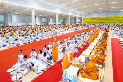 ภาพ No.236364:วันที่ 3 สิงหาคม พ.ศ. 2568 พิธีถวายมหาสังฆทานคณะสงฆ์ 2,000 กว่าวัดทั่วประเทศ ปีที่ 25 , พิธีถวายไทยธรรมคณะสงฆ์ 323 วัด 4 จังหวัดชายแดนภาคใต้ ณ วัดพระธรรมกาย
