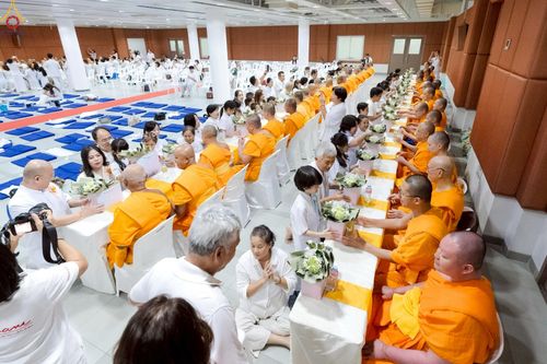 ภาพ No.228235:วันอาทิตย์ที่ 1 มิถุนายน พ.ศ.2568 พิธีถวายมหาสังฆทานพระ 100 รูป สโมสรซุปเปอร์คิดส์ ปีที่ 6 ณ ห้อง SPD 8 สภาธรรมกายสากล วัดพระธรรมกาย