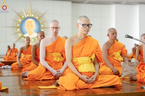 ภาพ No.58632:พิธีบุพเปตพลี ครั้งที่ 149 ร่วมอุทิศบุญแด่หมู่ญาติที่ล่วงลับไปแล้ว และสืบทอดอายุพระพุทธศาสนา วันอังคารที่ 23 เมษายน พ.ศ. 2567 (วันพระ ขึ้น 15 ค่ำ เดือน 5) ณ หอฉันคุณยายอาจารย์ฯ วัดพระธรรมกาย