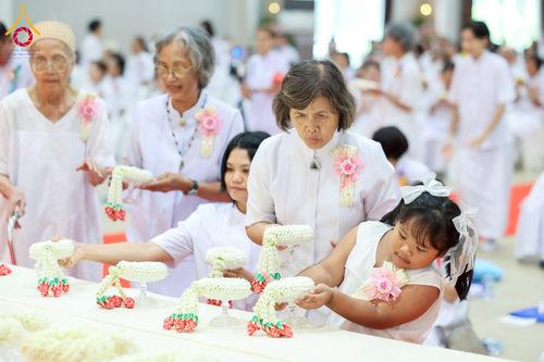 ภาพ No.254813:วันที่ 15 ตุลาคม พ.ศ. 2568 พิธีบรรจุพระบรมสารีริกธาตุภายในพระเกตุองค์พระประธาน สมโภชพระประธาน พระธรรมกาย ณ ศูนยอบรมเยาวชนกาญจนบุรี