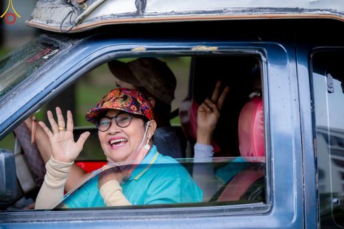 ภาพ No.145973:ชมรมจิตอาสาอนุรักษ์สิ่งแวดล้อม รับบุญทำความสะอาดบริเวณโบสถ์พระไตรปิฎก วัดพระธรรมกาย จ.ปทุมธานี วันที่ 25 กรกฎาคม พ.ศ. 2567