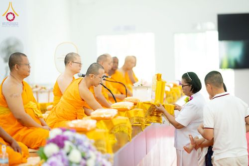 ภาพ No.238555:วันอาทิตย์ที่ 17 สิงหาคม พ.ศ. 2568 พิธีทอดผ้าป่าบำรุงศูนย์อบรมเยาวชนนครปฐม ครบรอบ 14 ปี และพิธีปลูกต้นไม้รอบสระเศรษฐี ณ ศูนย์อบรมเยาวชนนครปฐม