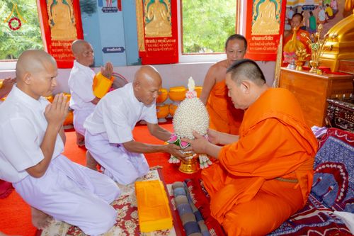 ภาพ No.231807:วันเสาร์ ที่ 5 กรกฎาคม พ.ศ. 2568 พิธีบรรพชา อุปสมบท โครงการอุปสมบท บูชาธรรมมหาปูชนียาจารย์ รุ่นเข้าพรรษา ณ วัดเกาะแก้วประชานุรักษ์ อ.วังทอง  จ.พิษณุโลก
